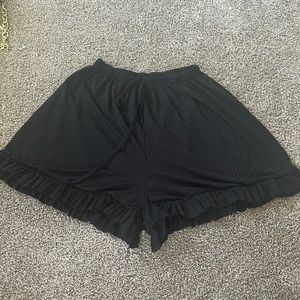 boohoo womens plus size textured black shorts size 18